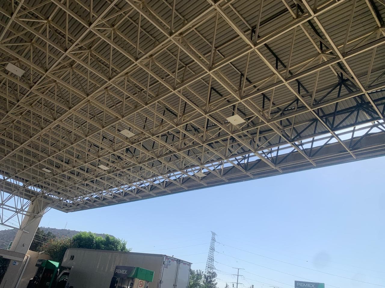 Pintura en Estructura Tridilosa con Airless - Imagen 1